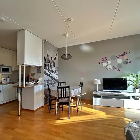 Elegant And Cozy With Sauna In אספו